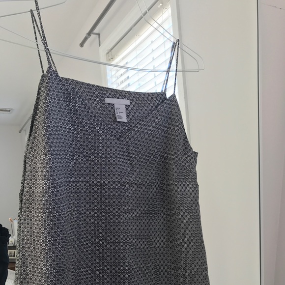 H&M Top - Picture 2 of 5